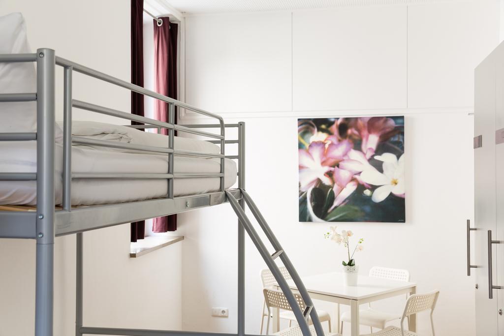Nonstop Hotel Augsburg - Ubernacht - Hostelhotelhome 외부 사진