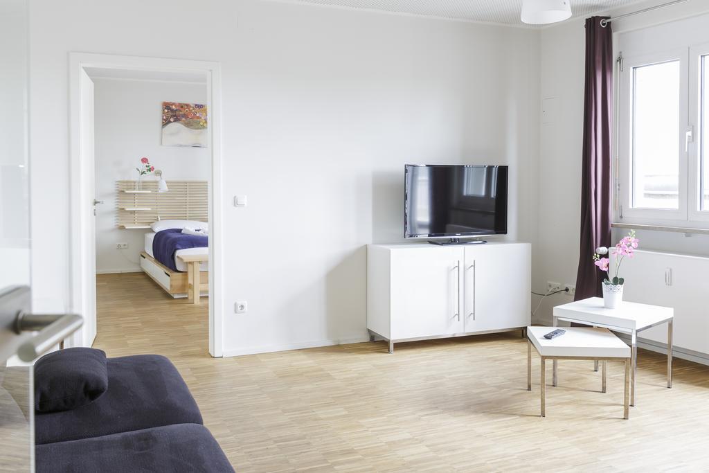 Nonstop Hotel Augsburg - Ubernacht - Hostelhotelhome 외부 사진